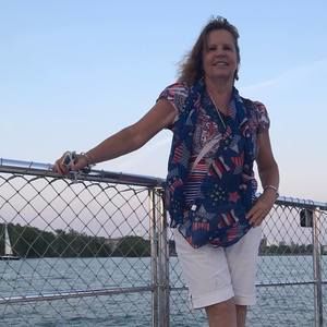 Meet your Posher, Jeanne